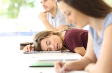student-sleeping-in-class