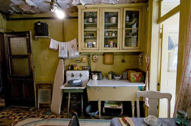 lower east side tenement museum baldizzi kitchen