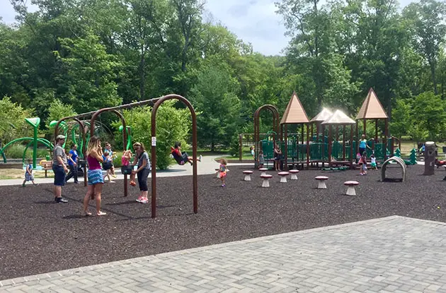 playgrounds at van saun county park