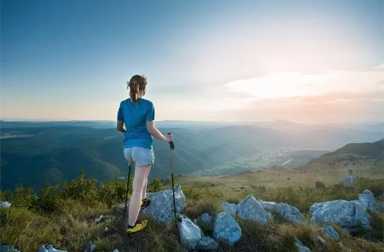 woman-hiking