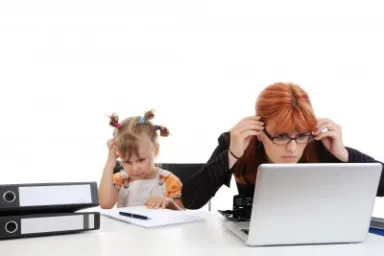 working-mom-with-girl