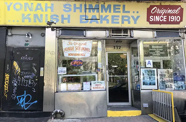 yonah schimmel's knish bakery