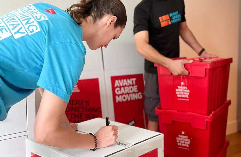avant-garde moving