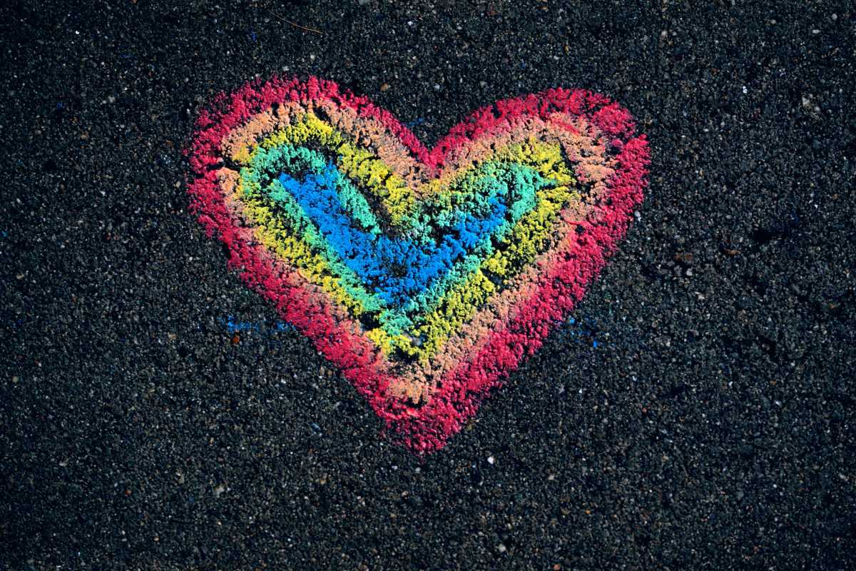 pexels-katierainbow-8275208