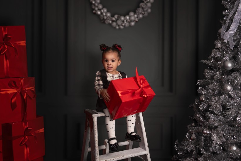 Free Holiday Photo Shoot for Families in the Bronx