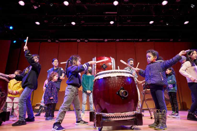 Oshogatsu New Year’s Celebration Taiko-Workshop-©-Daphne-Youree