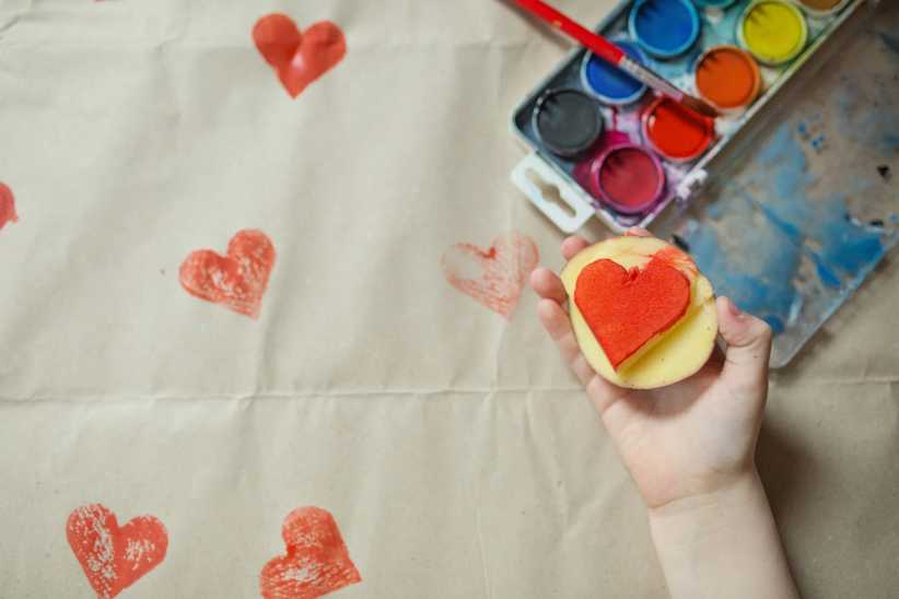 Valentine's Day Crafts for Kids: Heart Stamped Tote