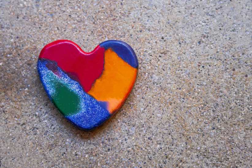 Valentine's Day Crafts for Kids: Heart Crayons