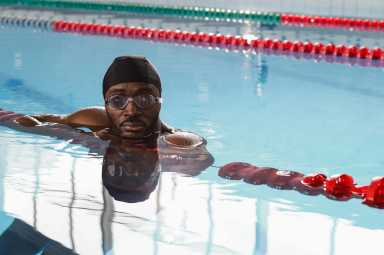 As A Person of Color, Here's Why Learning to Swim Was So Important