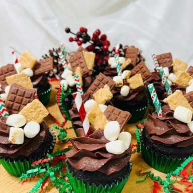 Holiday cupcakes from Once Upon a Lil’ Cupcake