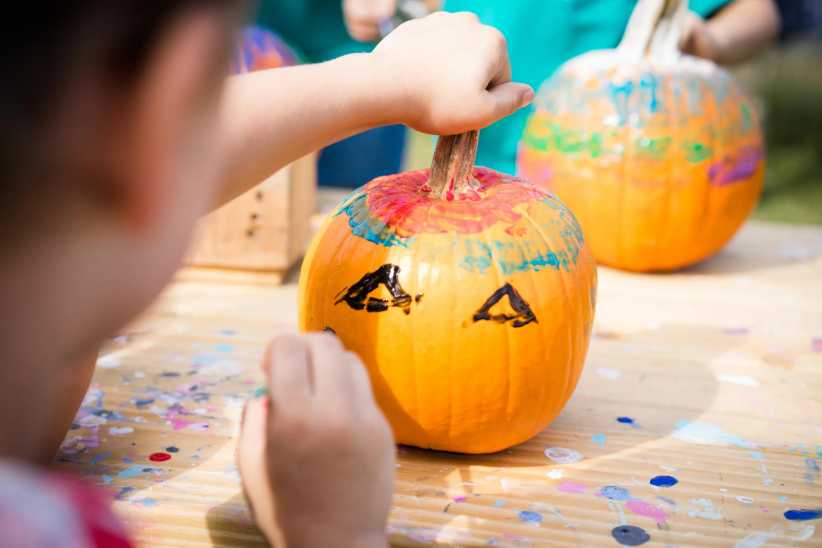 How to Host the Best and Easiest Family-Friendly Fall Party