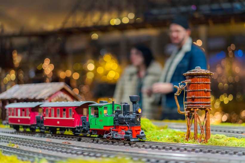 Holiday Train Show Returns to New York Botanical Garden