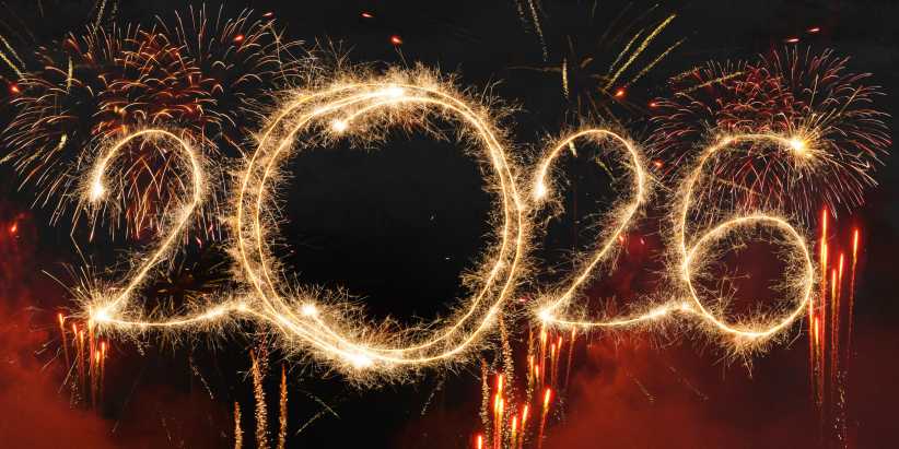 Brightly lit fireworks displaying 2026 for list of Where to Watch New Year’s Eve Fireworks in NYC With Kids