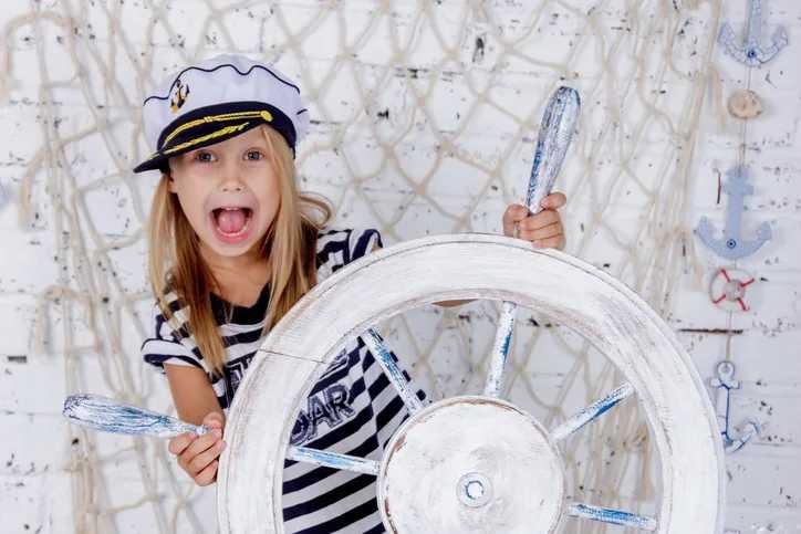 Long Island Maritime Museum: Girl in a sea-inspired location