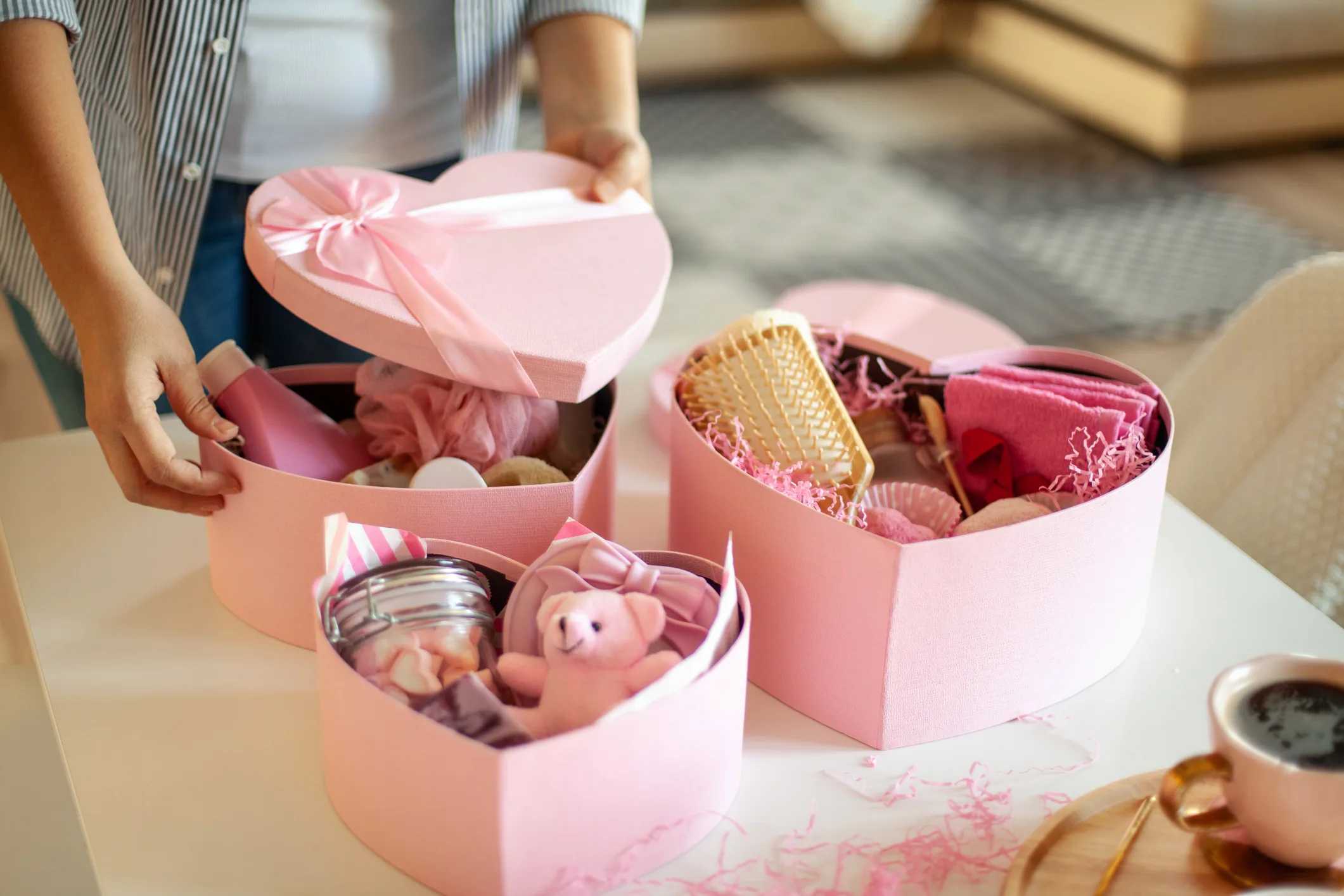 Cute, Easy, and Doable Valentine’s Day Gift Baskets for Kids: Valentine's Day baskets personalized with gifts for children