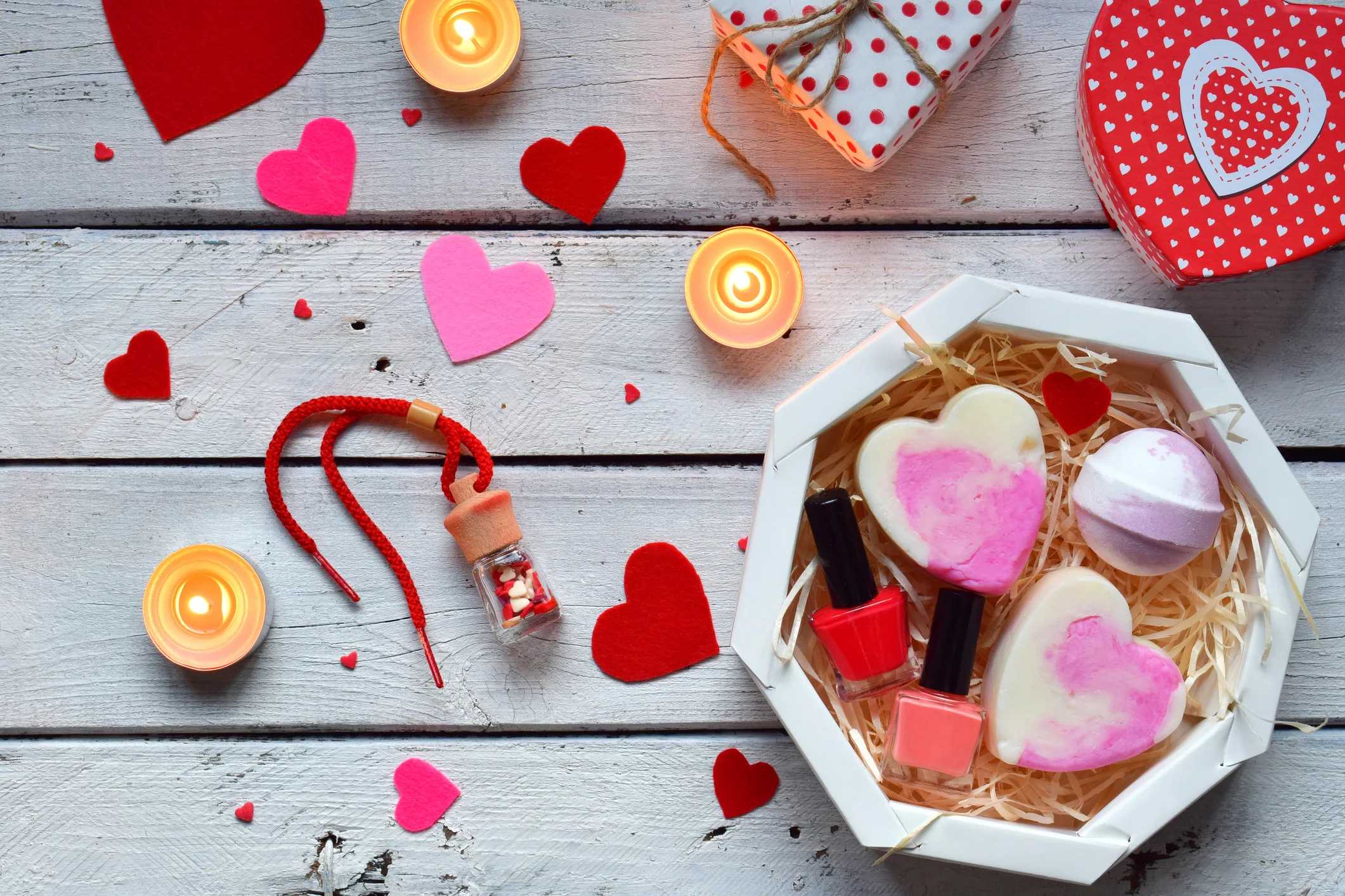 Cute, Easy, and Doable Valentine’s Day Gift Baskets for Kids: Valentine's Day Gift Basket for Tweens, filled with beauty products