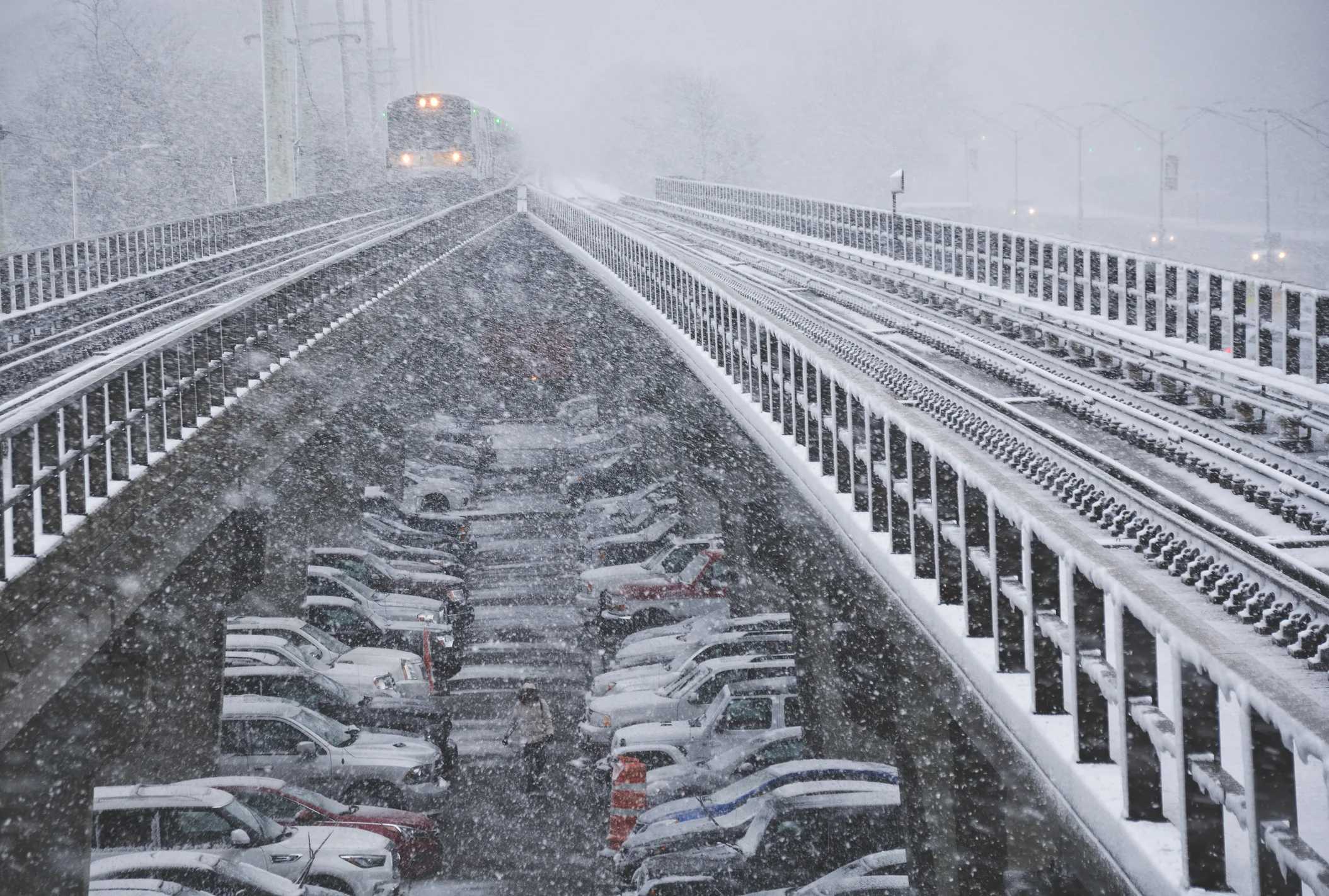 Long Island Snowstorm Update: LIRR Suspended & Travel Ban