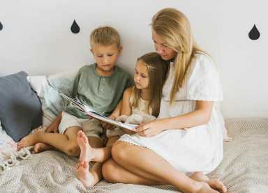 Reading books about divorce to kids